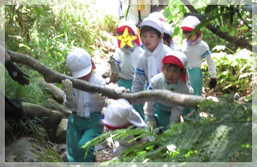 太鼓やシンバルの力強い音が響き渡っていました。