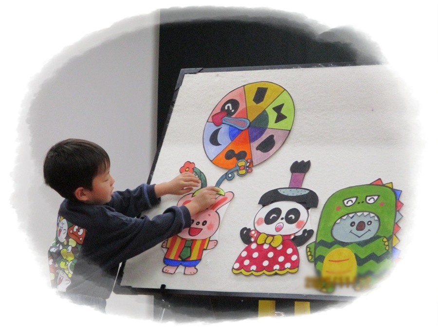 オープニングは、年長　百合組のマーチングからスタートです。緊張してドキドキの様子。