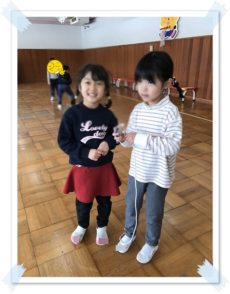 オープニングは、年長　百合組のマーチングからスタートです。緊張してドキドキの様子。