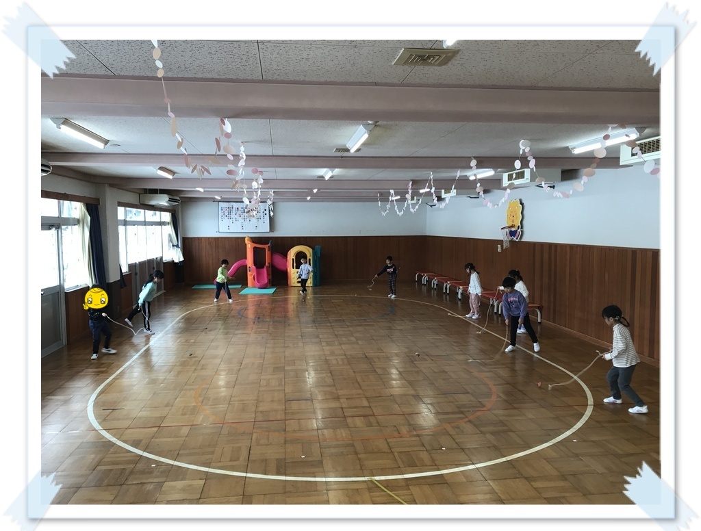 もも組のリズム　ジャングル探検隊