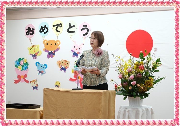 オープニングは、年長 百合組のマーチングからスタートです。緊張してドキドキの様子。